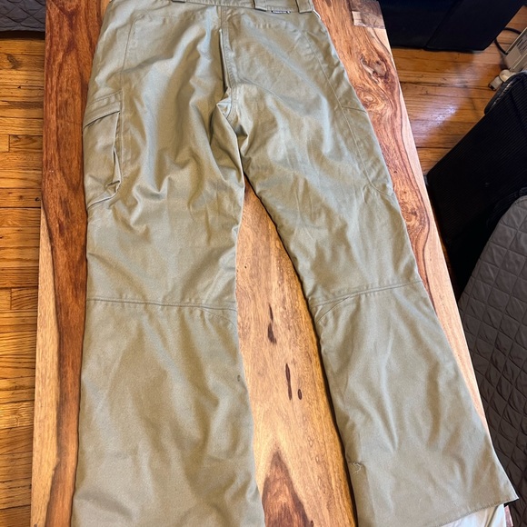 Rossignol ski or snowboarding pants size L in like new condition - Picture 11 of 12